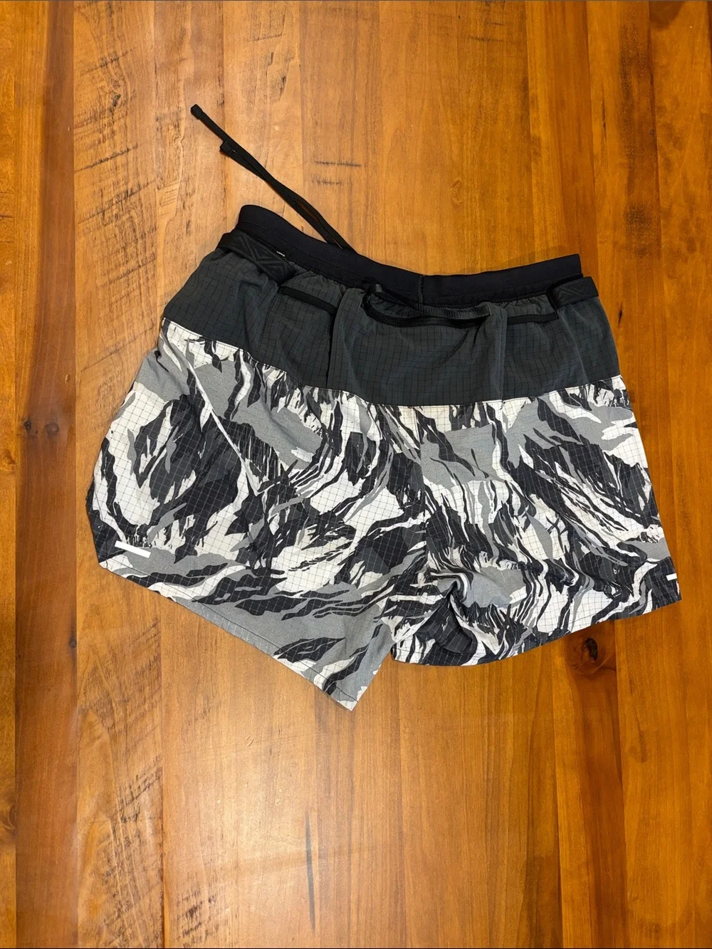 Nike Trail Men's Black and Gray Camo Running Shorts